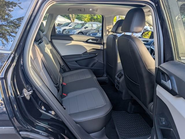 Used 2022 Volkswagen Taos SE image 13