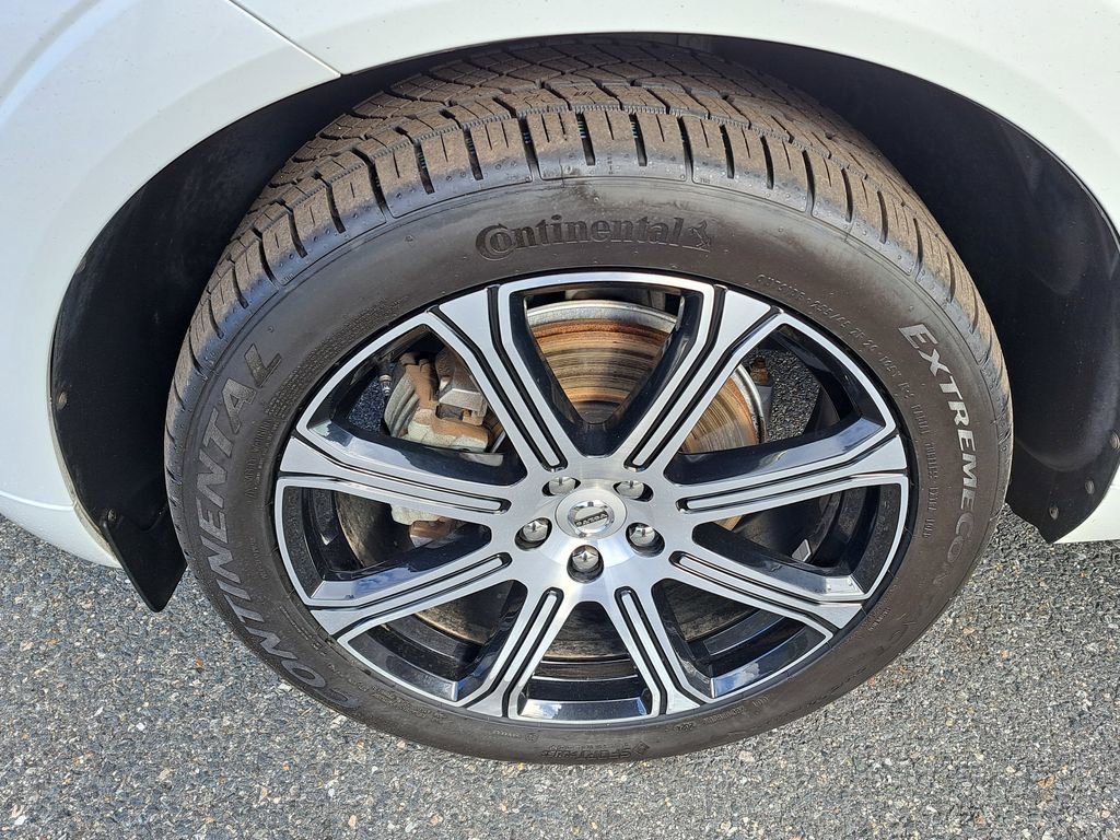 Used 2020 Volvo XC60 T5 Inscription w/ Protection Package image 33