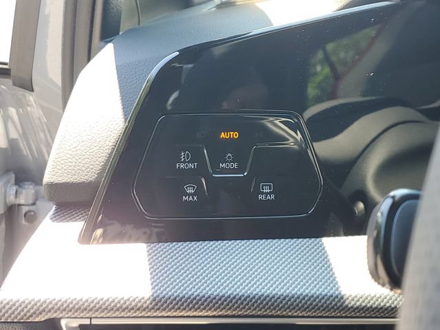 New 2026 Volkswagen GTI SE FWD image 28