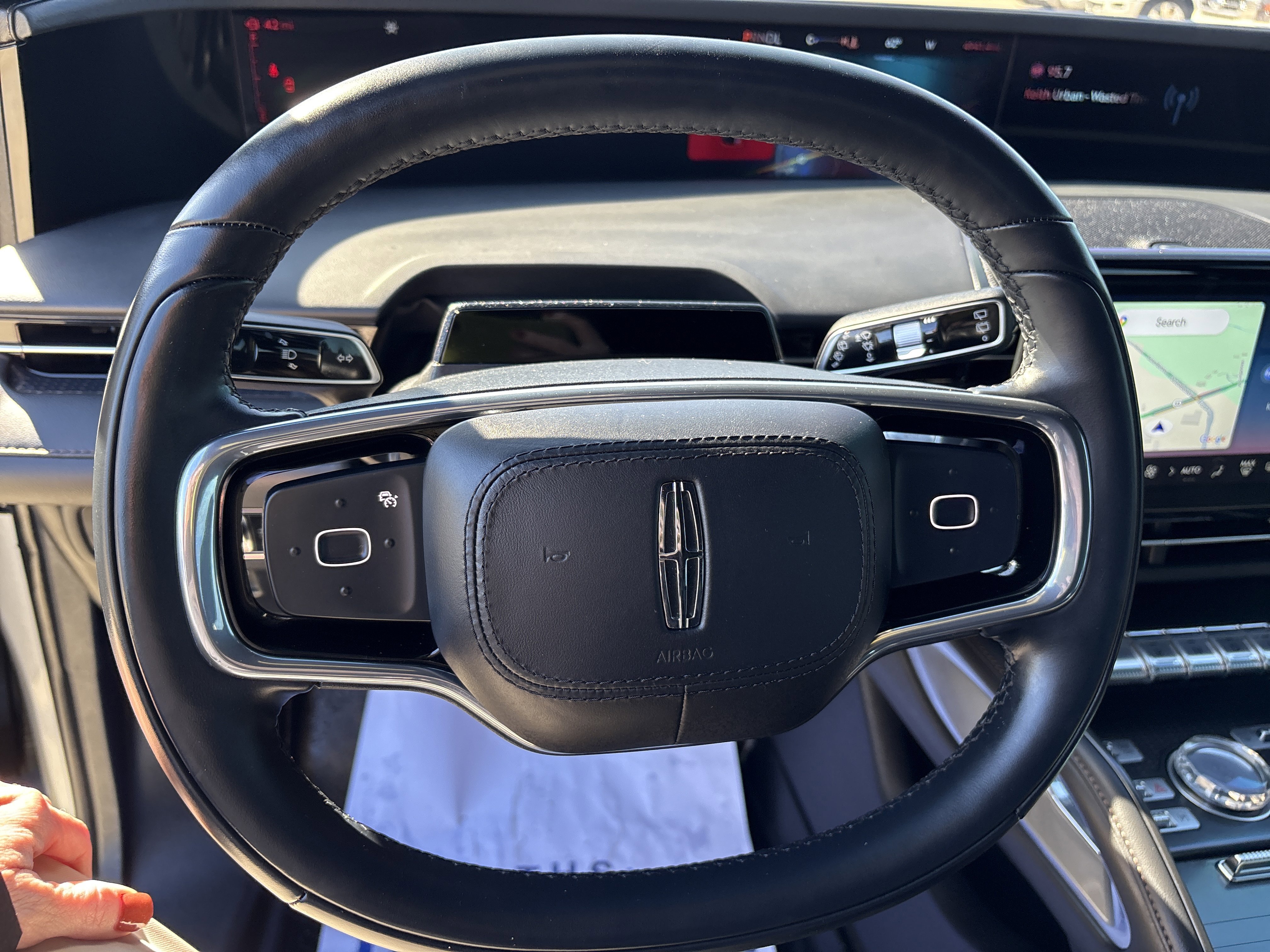 Used 2024 Lincoln Nautilus Reserve w/ Equipment Group 202A image 16