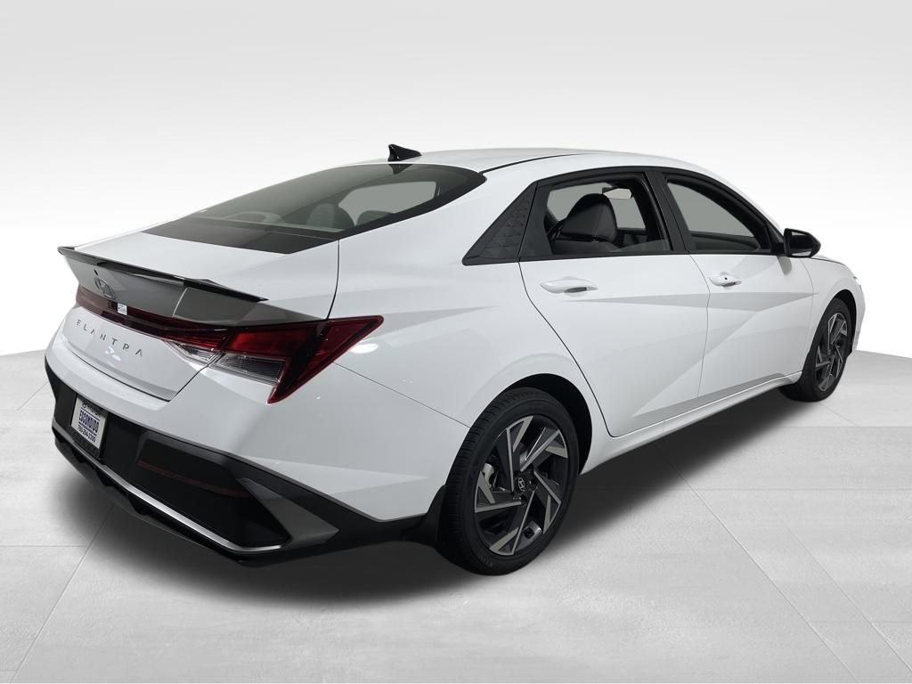 New 2025 Hyundai Elantra Sport image 5
