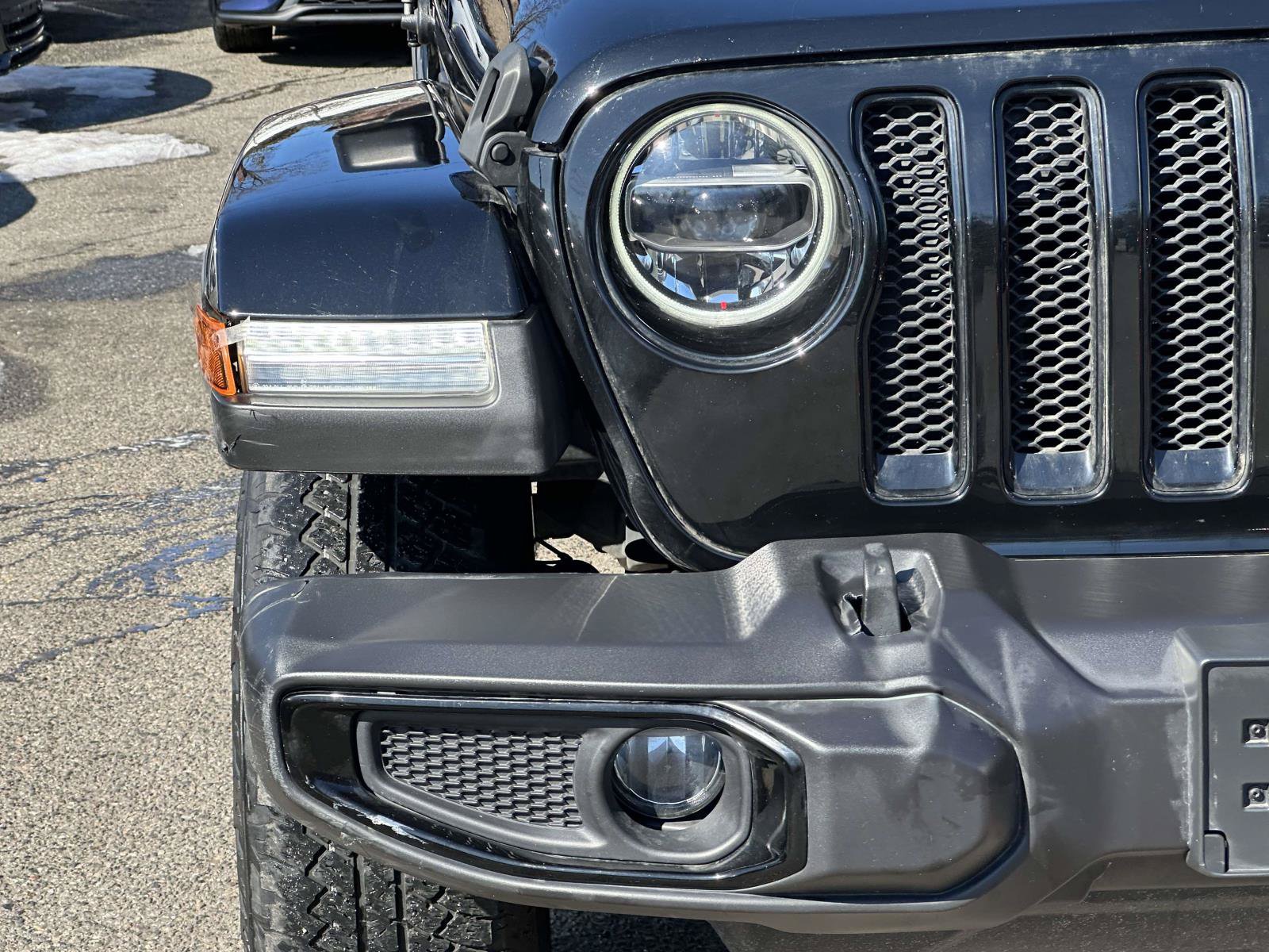 Used 2021 Jeep Wrangler Unlimited Sahara AWD/4WD image 9