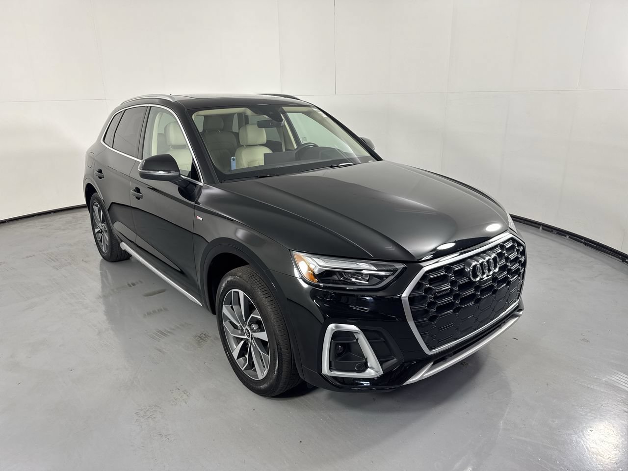 Used 2023 Audi Q5 2.0T Premium Plus w/ Premium Plus Package AWD/4WD image 34
