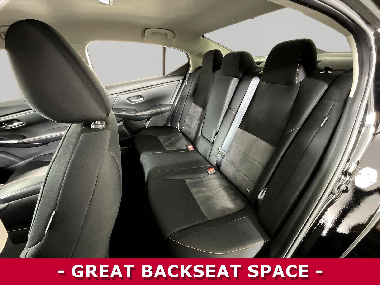 Certified 2023 Nissan Sentra SR w/ Midnight Edition Package FWD image 21