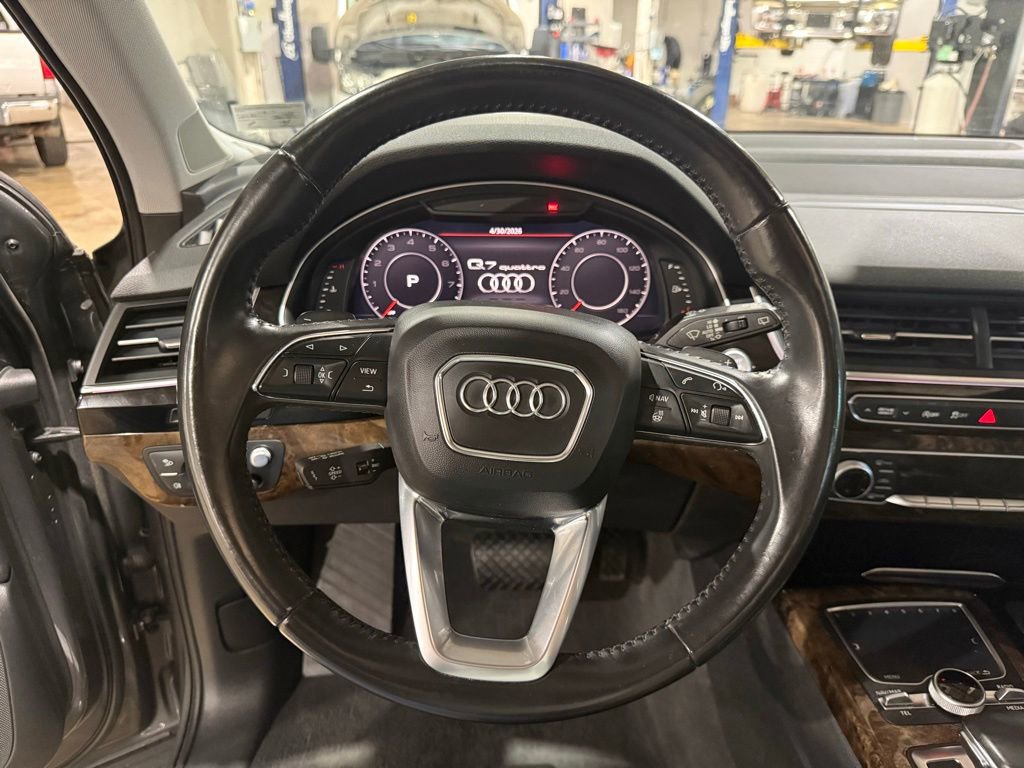 Used 2017 Audi Q7 3.0T Prestige AWD/4WD image 22