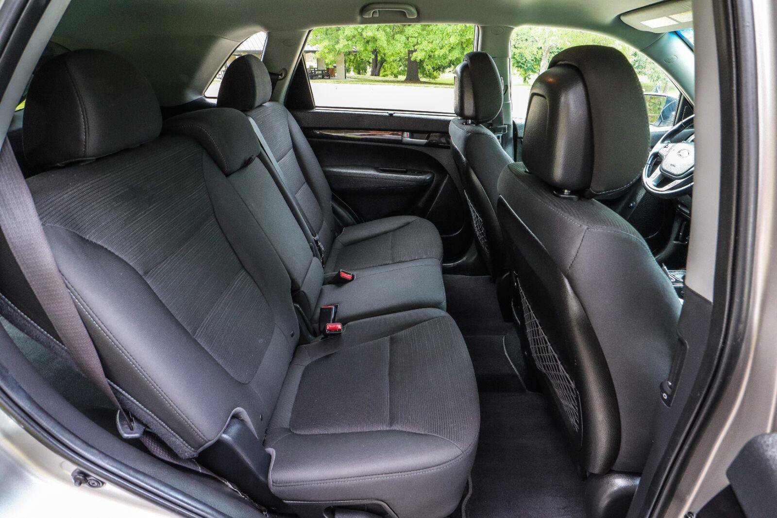 Used 2015 Kia Sorento LX FWD image 33