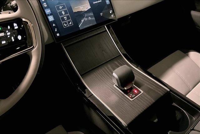 Certified 2026 Land Rover Range Rover Velar Dynamic SE AWD/4WD image 19