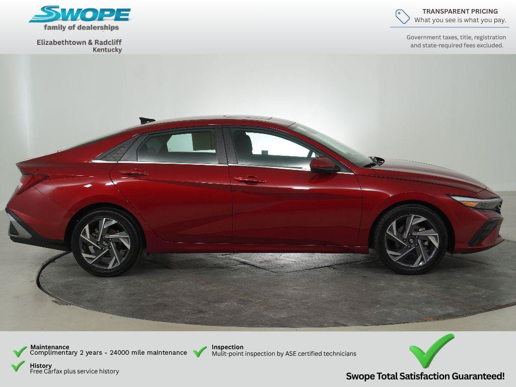 Used 2025 Hyundai Elantra SEL FWD image 2