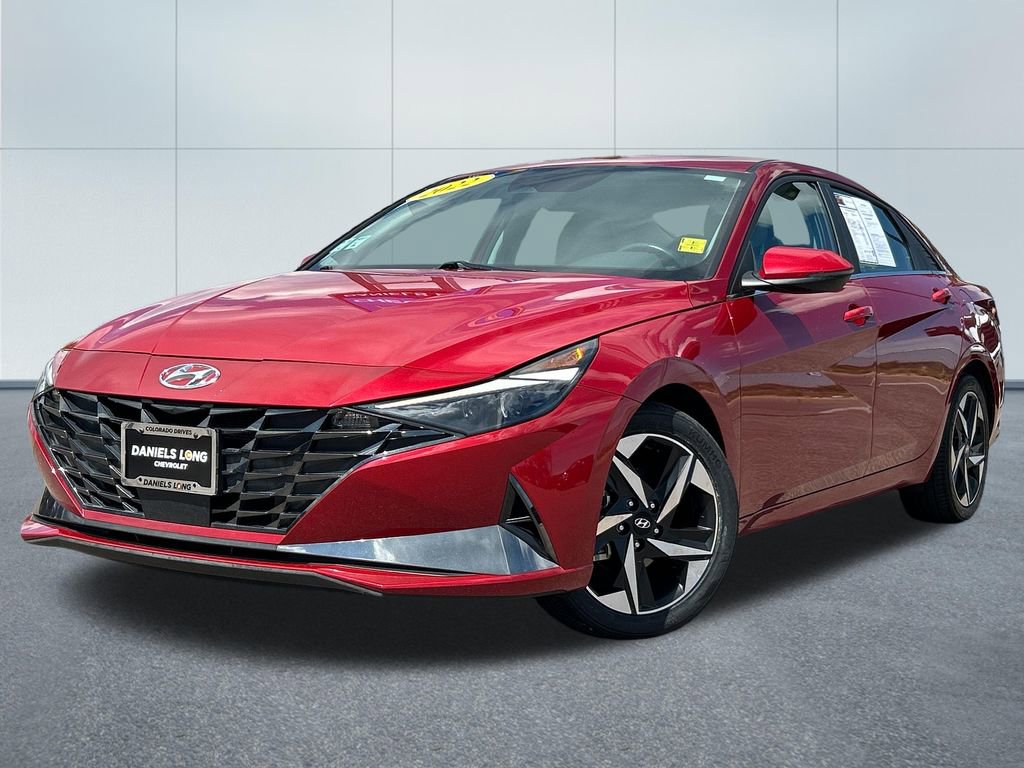 Used 2022 Hyundai Elantra Limited w/ Preferred Accessory Package