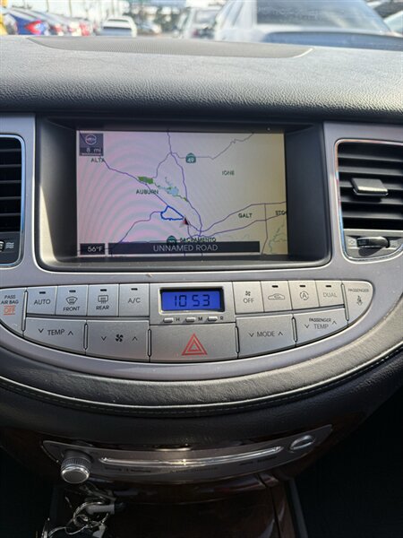 Used 2011 Hyundai Genesis 3.8 w/ Technology Pkg 4 RWD image 16