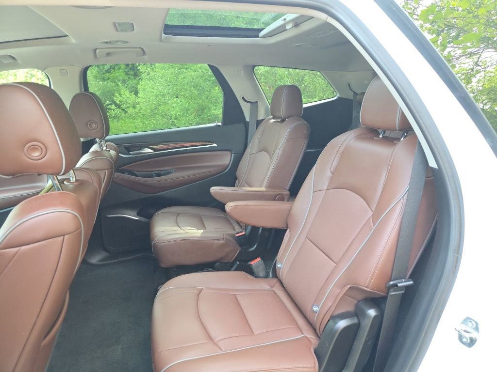 Used 2021 Buick Enclave Avenir w/ Avenir Technology Package AWD/4WD image 14