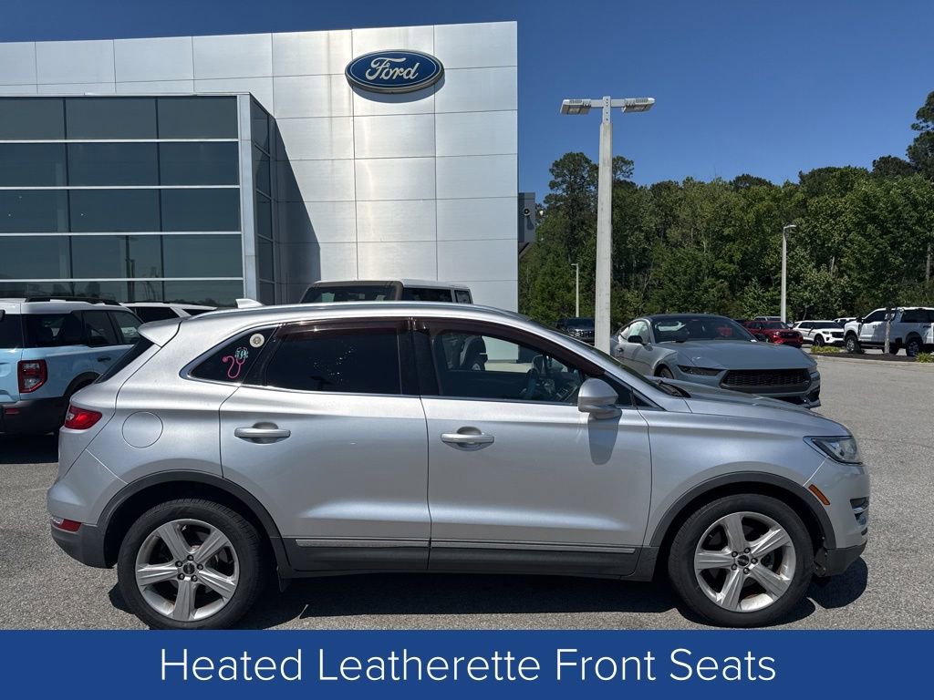 Used 2017 Lincoln MKC Premiere FWD image 2