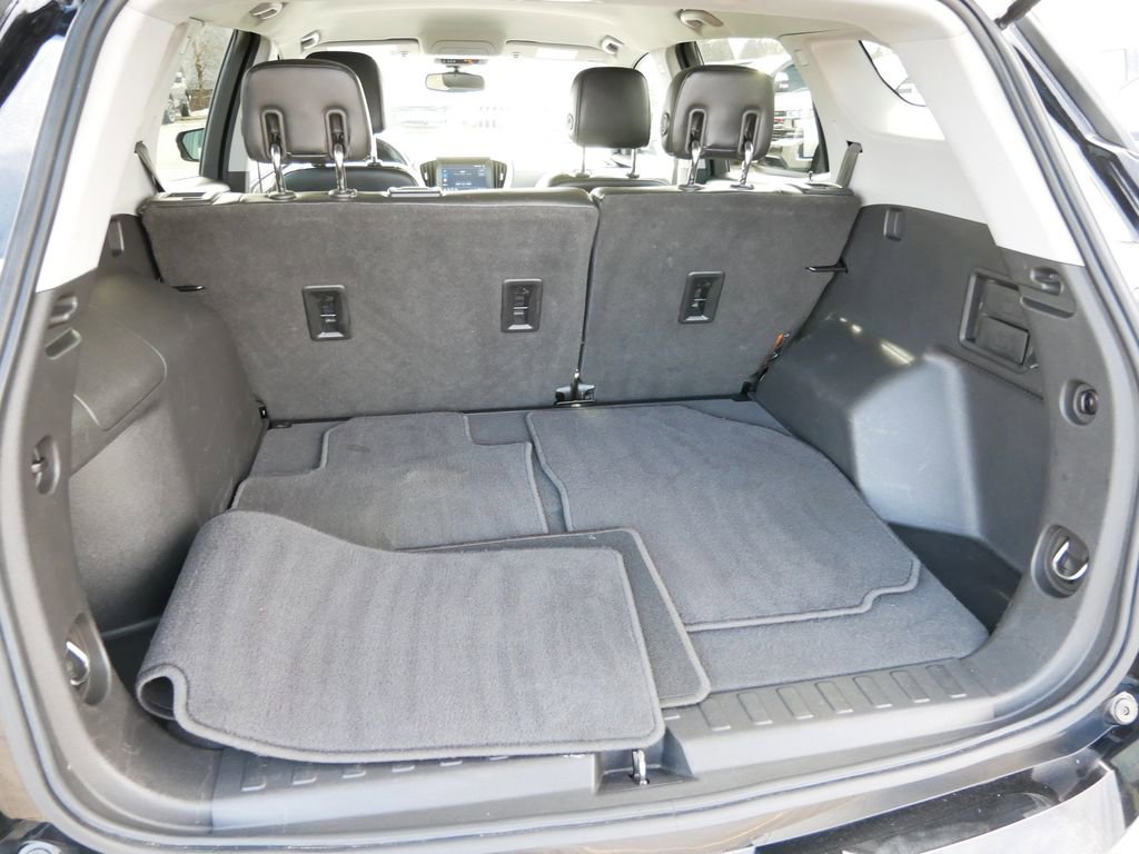 Used 2020 GMC Terrain SLT FWD image 14