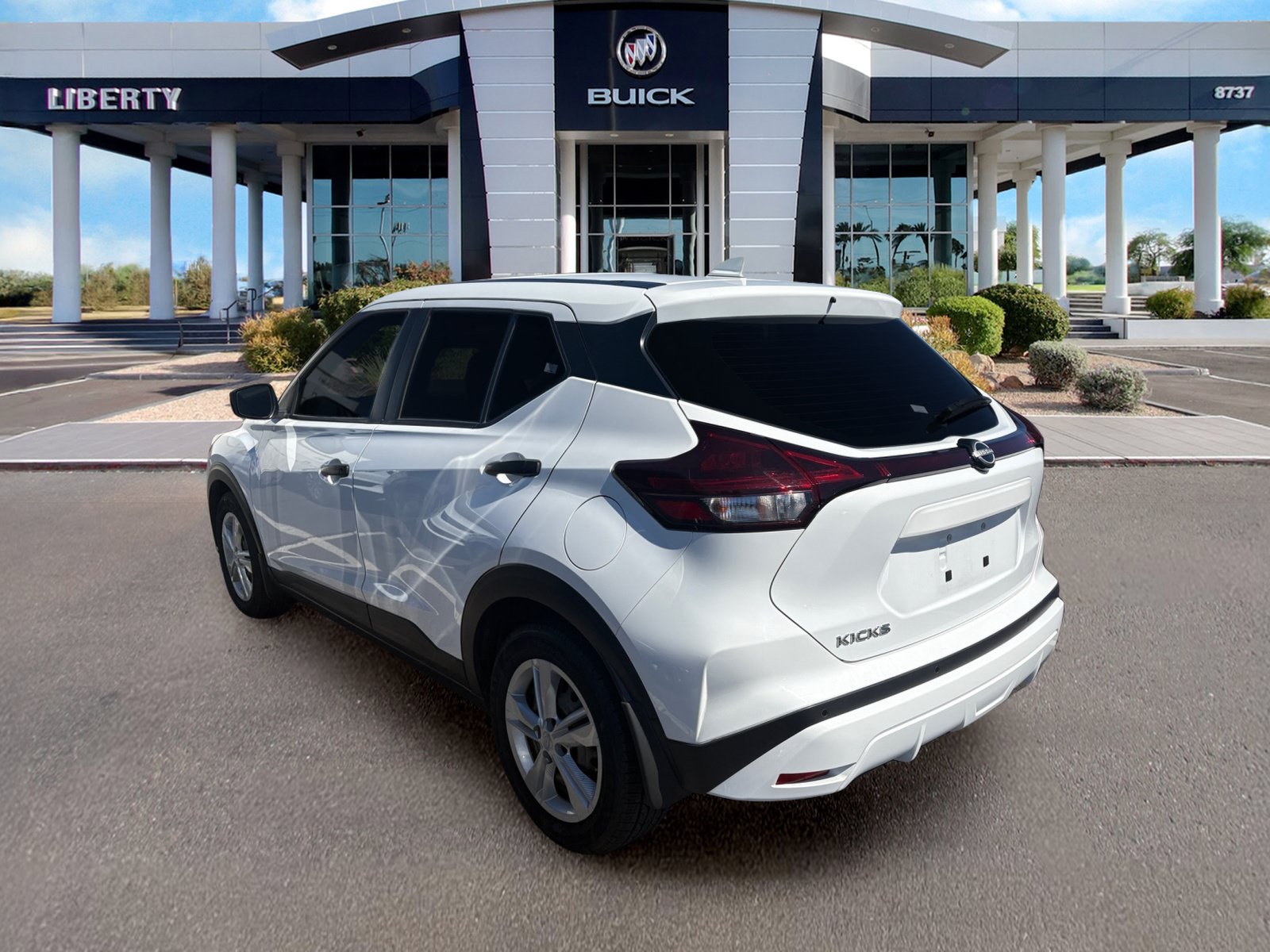 Used 2023 Nissan Kicks S FWD image 3