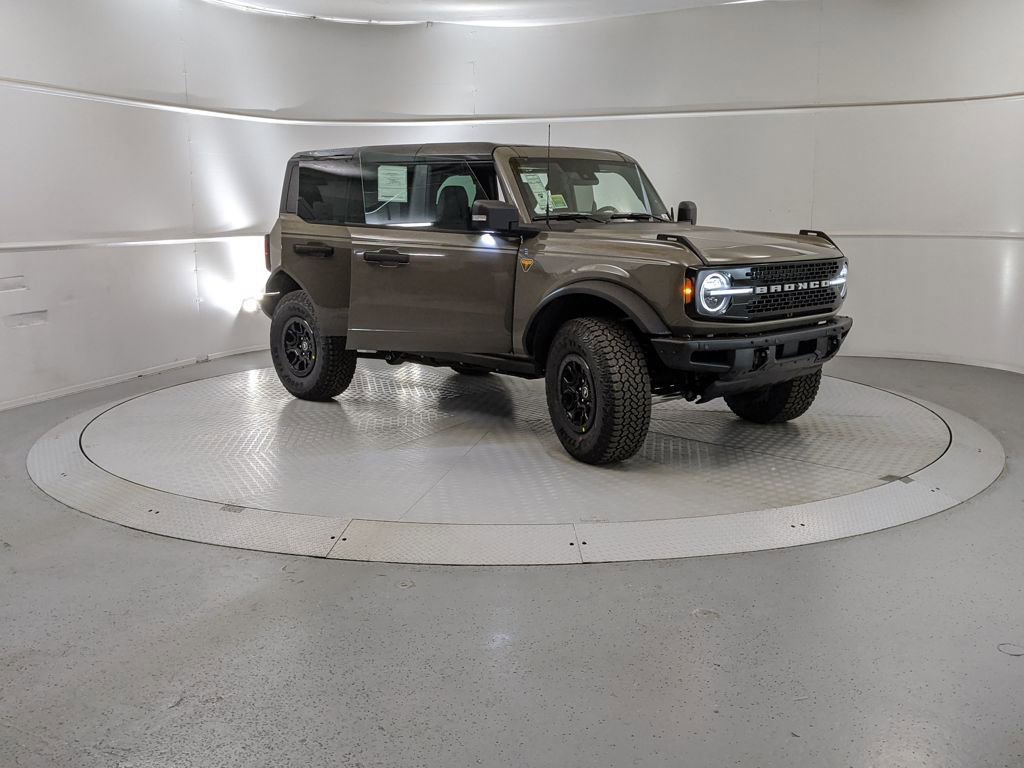 New 2025 Ford Bronco Badlands image 7