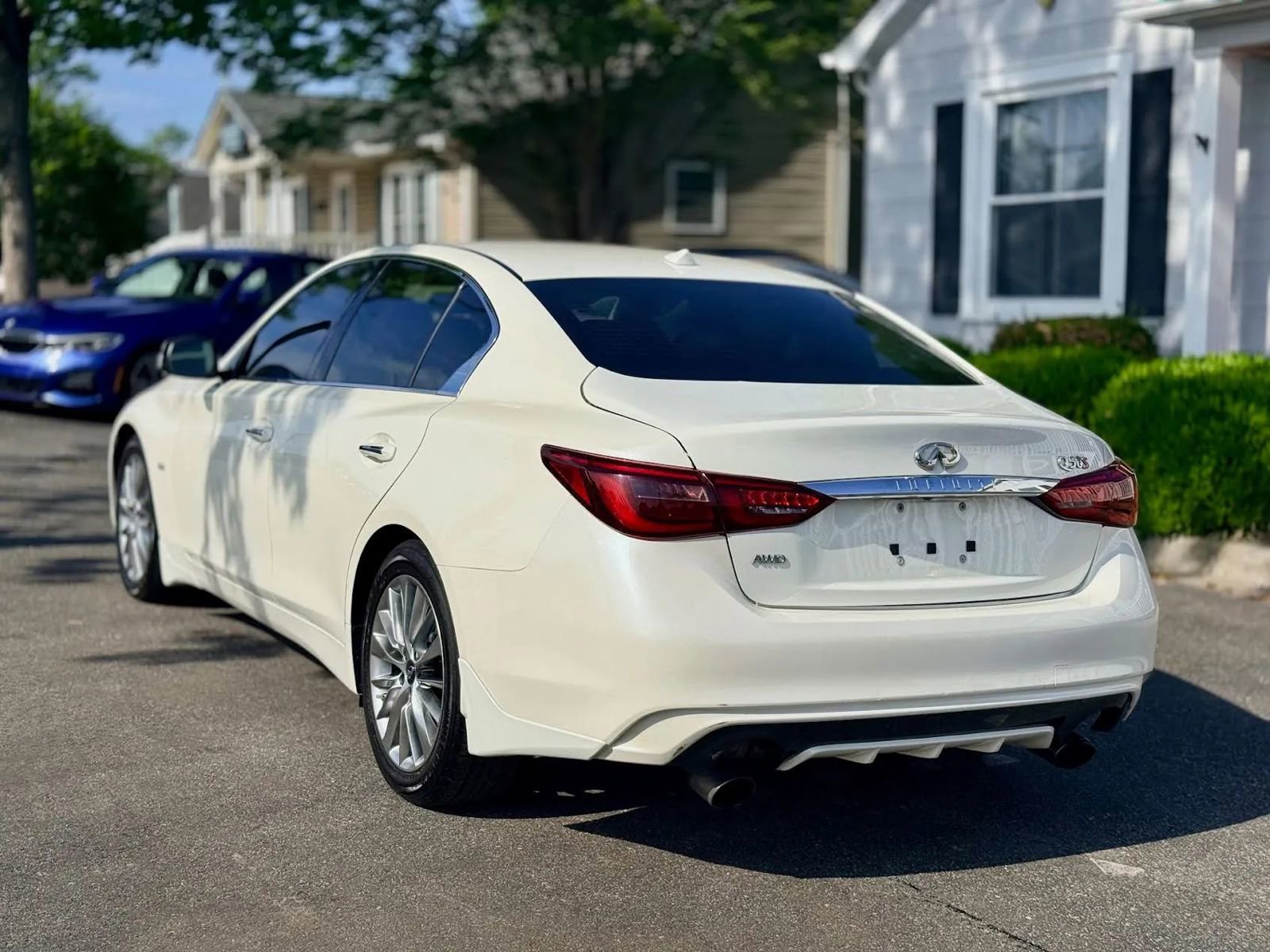 Used 2019 INFINITI Q50 Luxe w/ Cargo Package (L96) RWD image 7