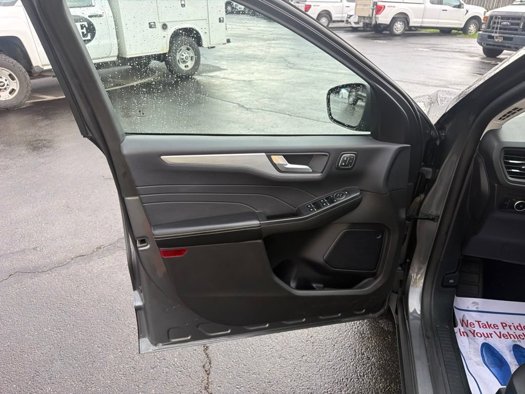 Used 2024 Ford Escape Platinum AWD/4WD image 24