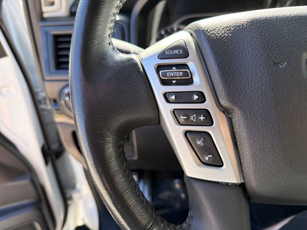 Used 2024 Nissan Titan SV w/ SV Convenience Package image 22