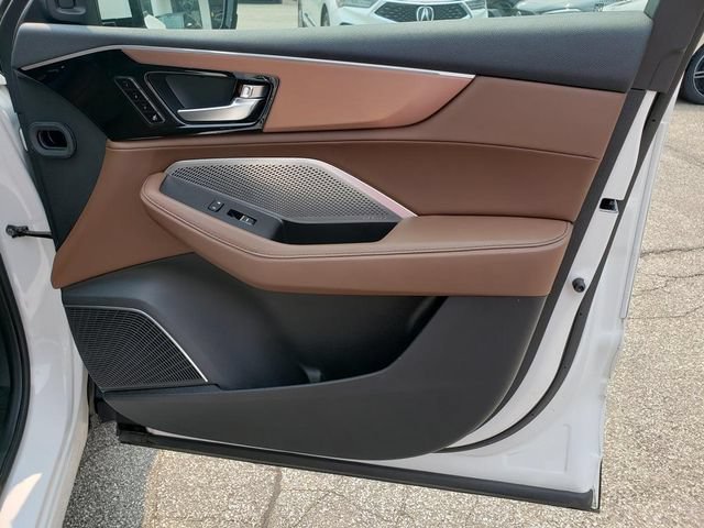 Used 2023 Acura MDX SH-AWD w/ Technology Package image 17