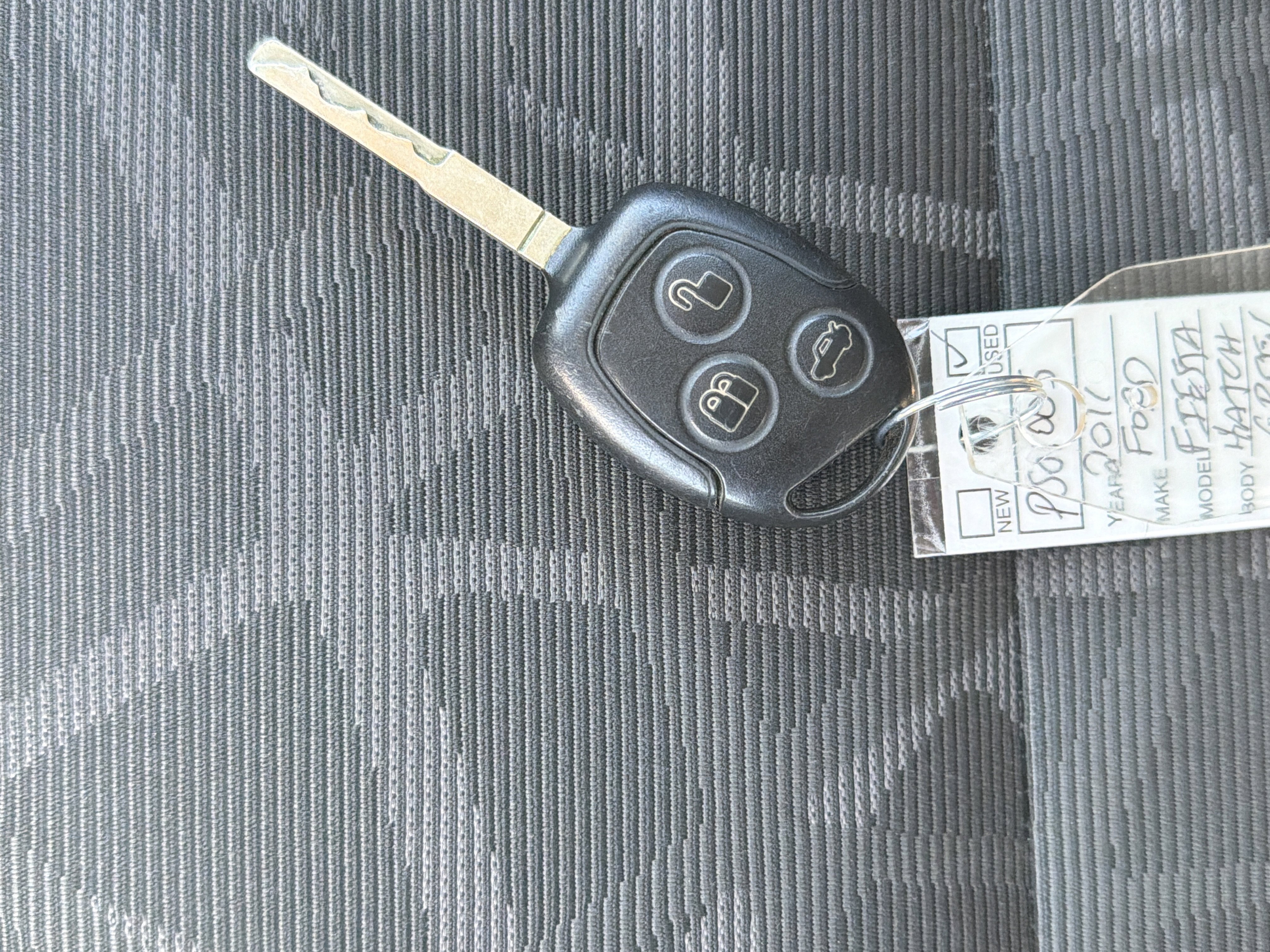 Used 2011 Ford Fiesta SES FWD image 34