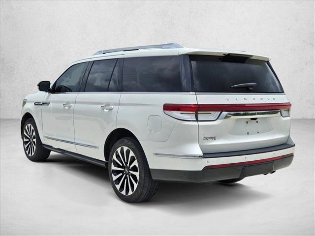 Used 2023 Lincoln Navigator Reserve AWD/4WD image 8