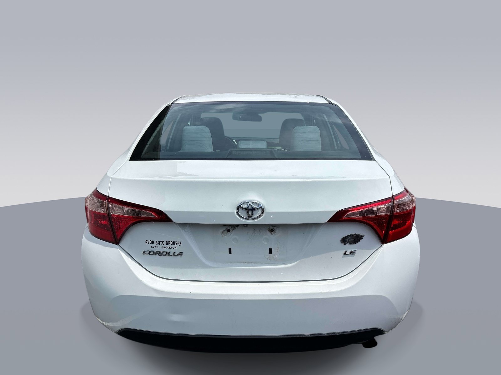 Used 2018 Toyota Corolla LE FWD image 3