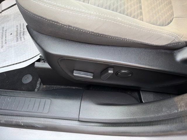 Used 2022 Ford Escape SE w/ Convenience Package FWD image 12