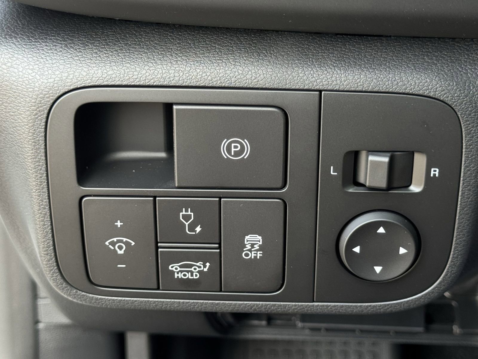 New 2025 Hyundai Ioniq 6 SE image 24