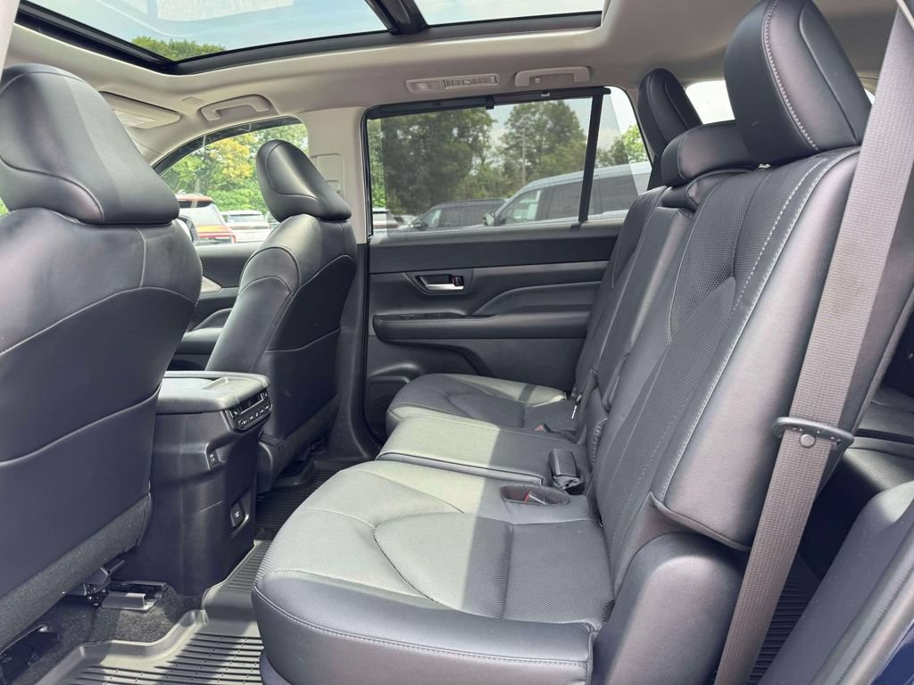 Used 2026 Toyota Grand Highlander AWD image 14