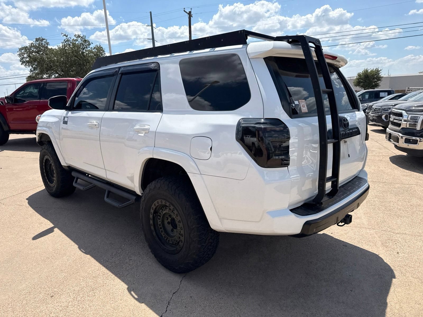 Used 2017 Toyota 4Runner TRD Off-Road AWD/4WD image 5