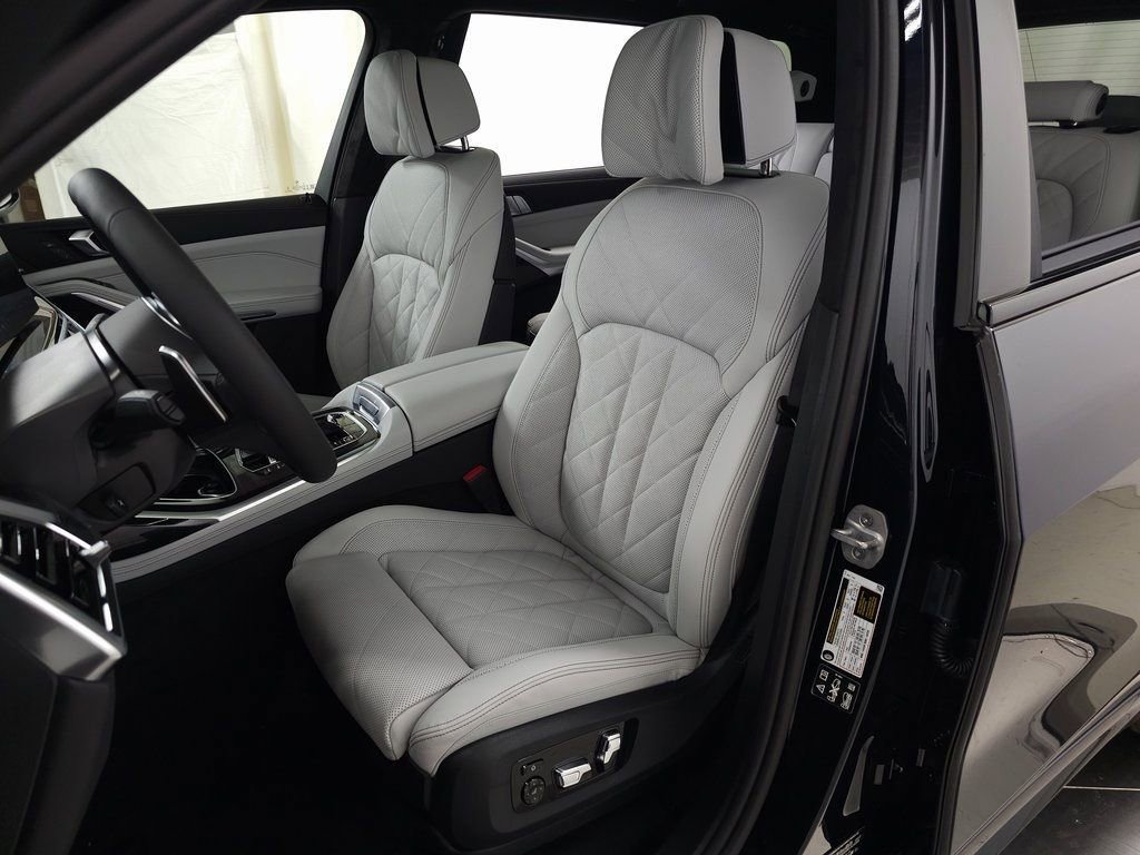 New 2026 BMW X7 xDrive40i w/ M Sport Package image 12