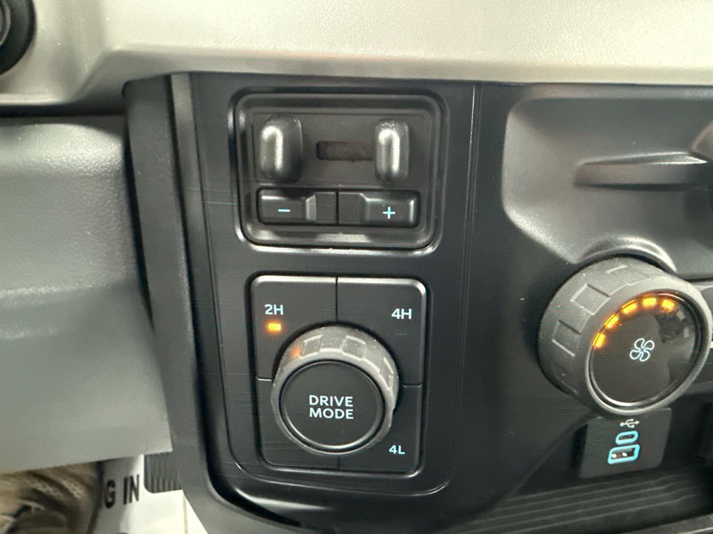 Used 2025 Ford F350 XLT AWD/4WD image 26