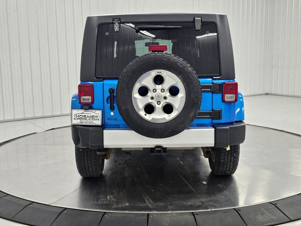 Used 2015 Jeep Wrangler Unlimited Sahara w/ Connectivity Group AWD/4WD image 4