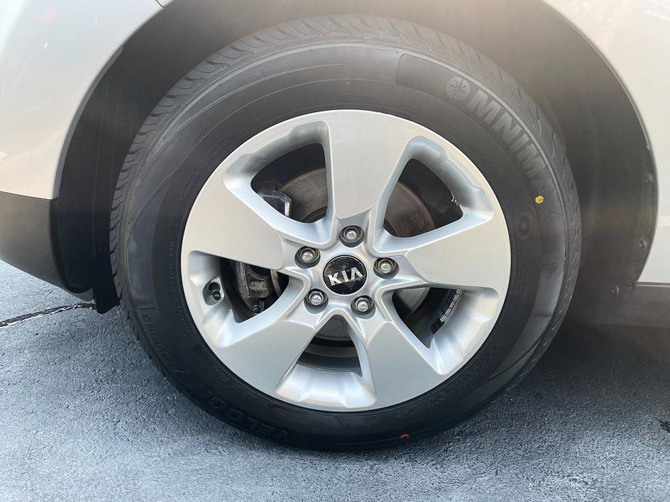 Used 2017 Kia Soul FWD image 8