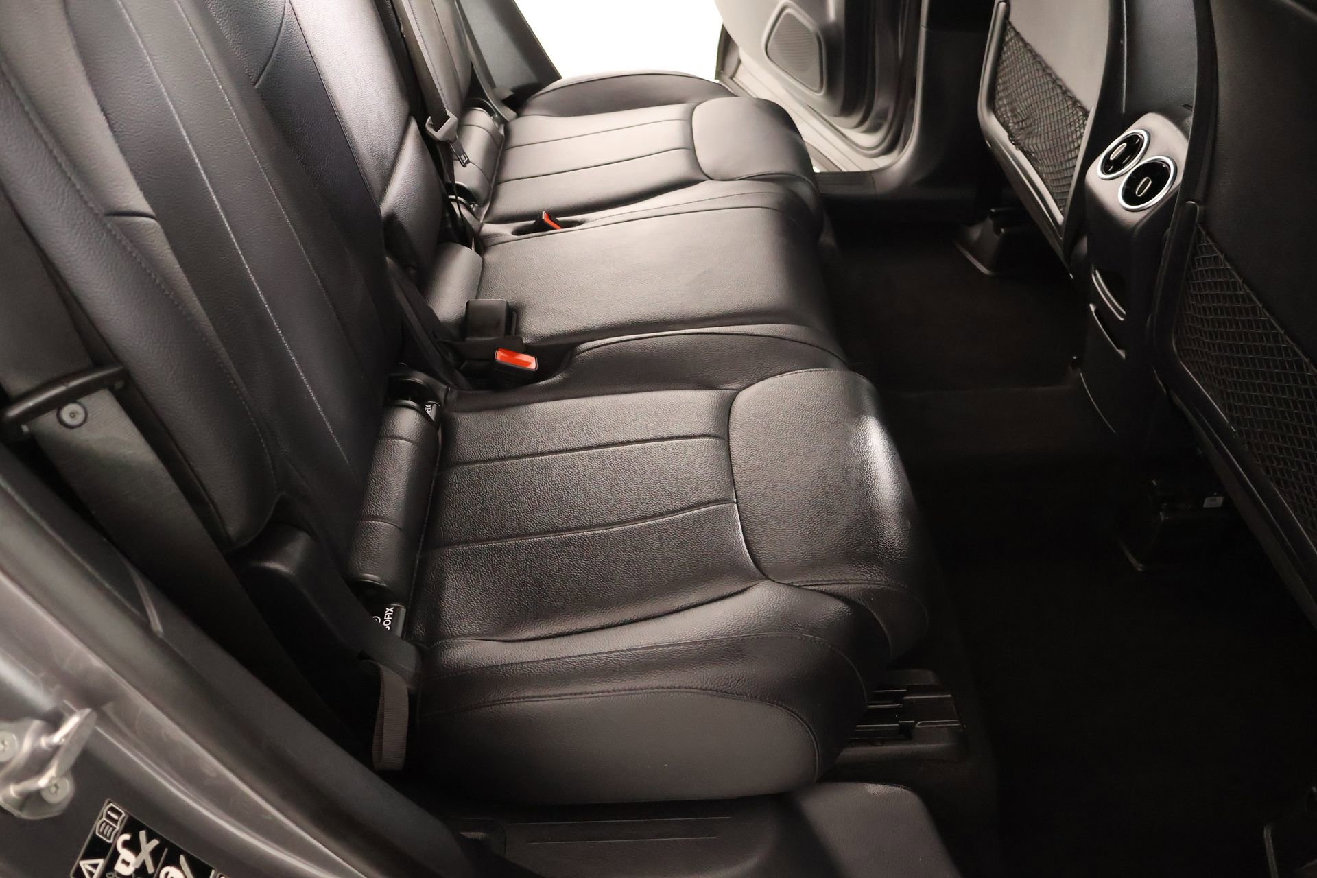 Used 2023 Mercedes-Benz GLB 250 image 13