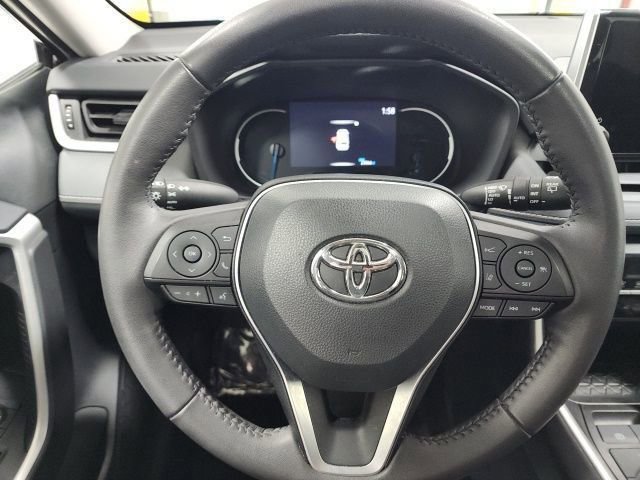 Used 2024 Toyota RAV4 XLE w/ Convenience Package image 27