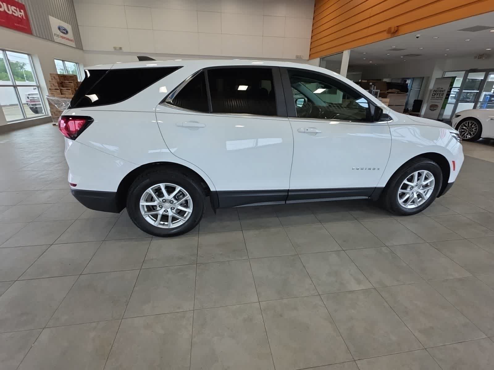 Used 2023 Chevrolet Equinox LT FWD image 8