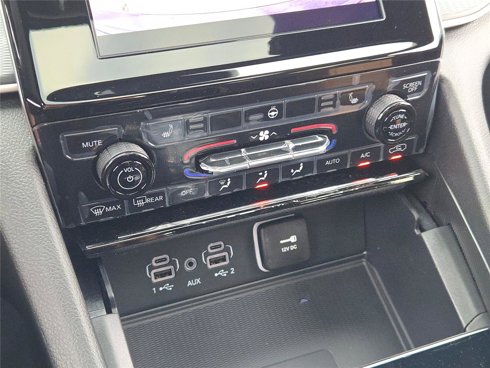 New 2025 Jeep Grand Cherokee Laredo w/ Luxury Tech Group I image 32