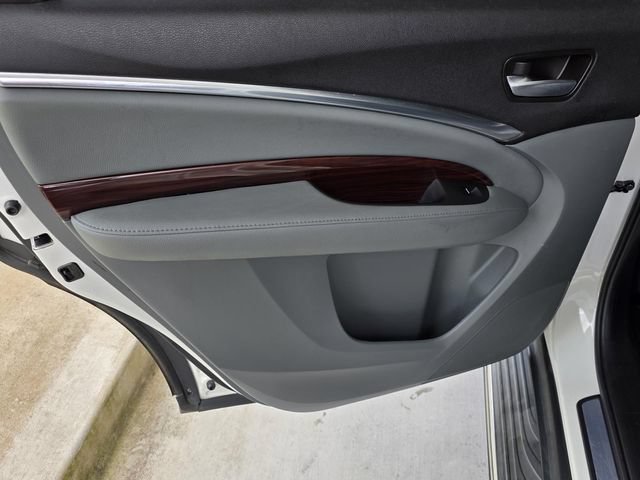 Used 2016 Acura MDX w/ Technology Package AWD/4WD image 42