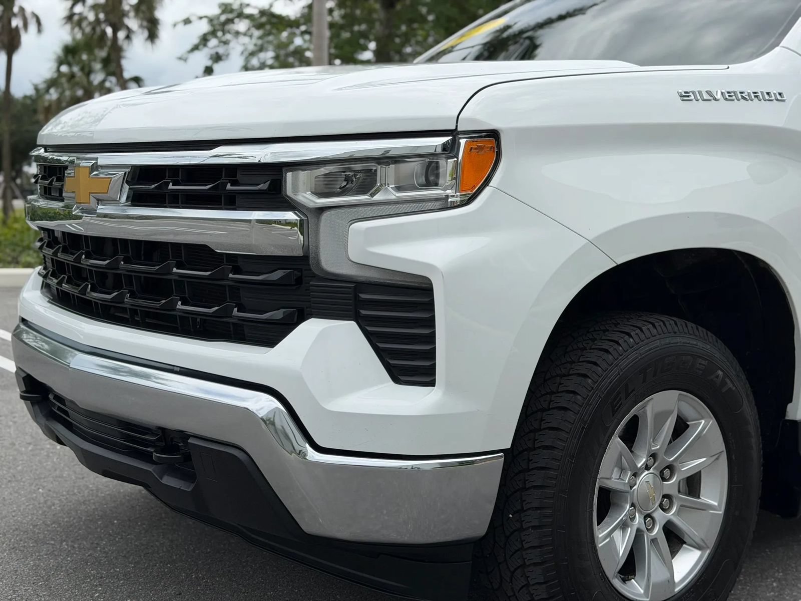 Used 2023 Chevrolet Silverado 1500 LT w/ Protection Package AWD/4WD image 14