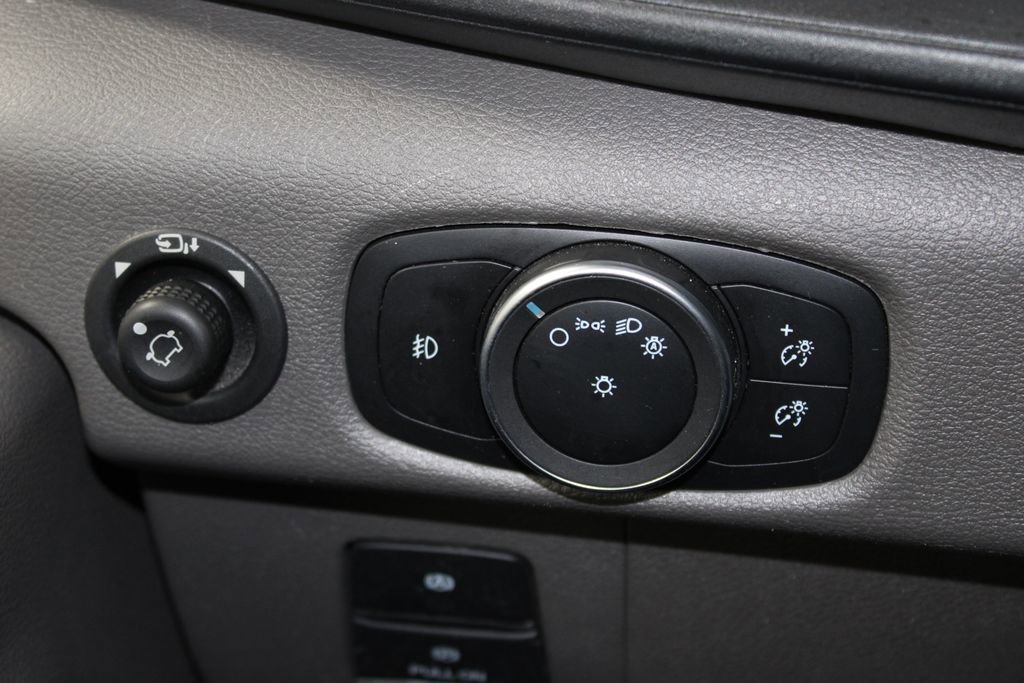 Used 2023 Ford Transit 350 XLT image 39