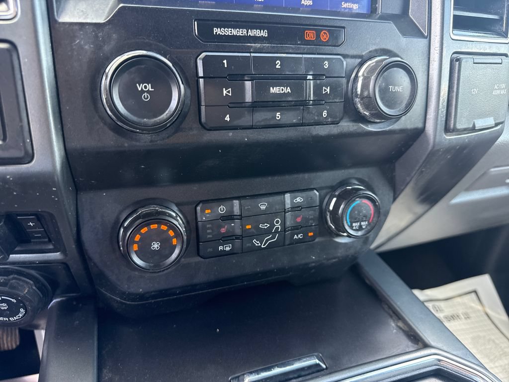 Used 2022 Ford F350 XLT w/ XLT Premium Package AWD/4WD image 36