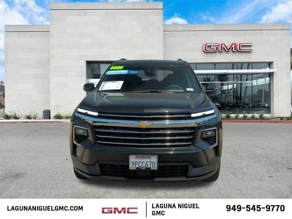 Certified 2025 Chevrolet Traverse LT image 2