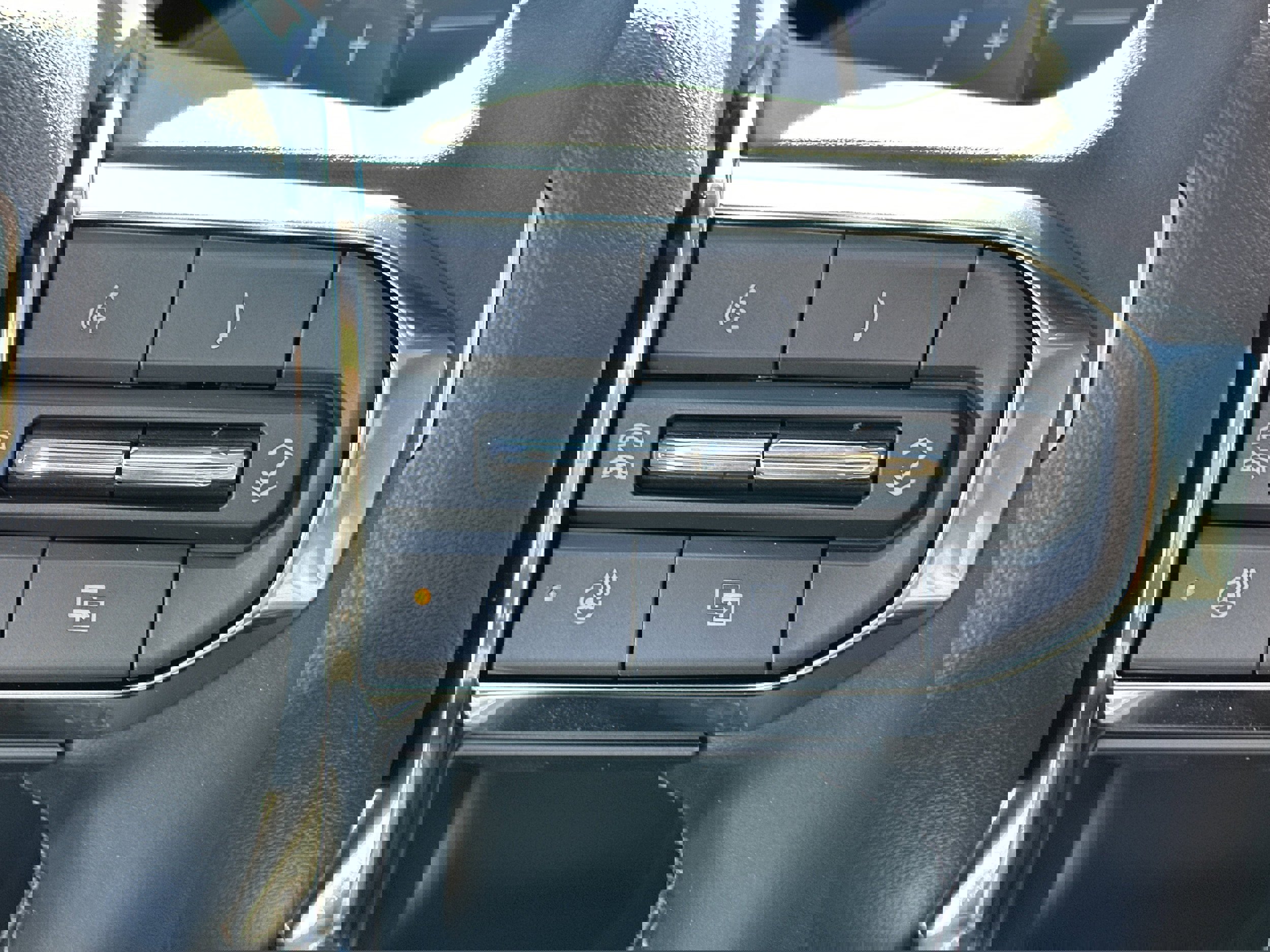 New 2026 GMC Yukon Denali w/ Sun & Power Step Package image 28