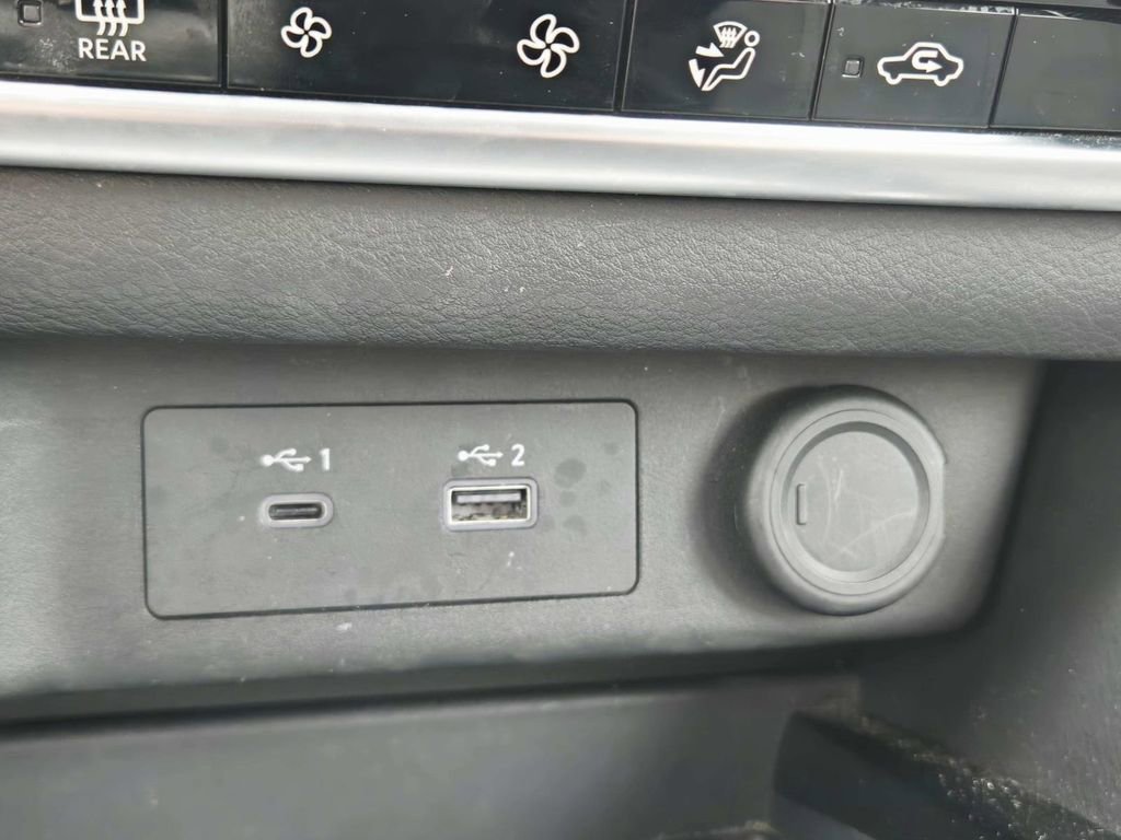 Used 2023 Nissan Rogue SV AWD/4WD image 27