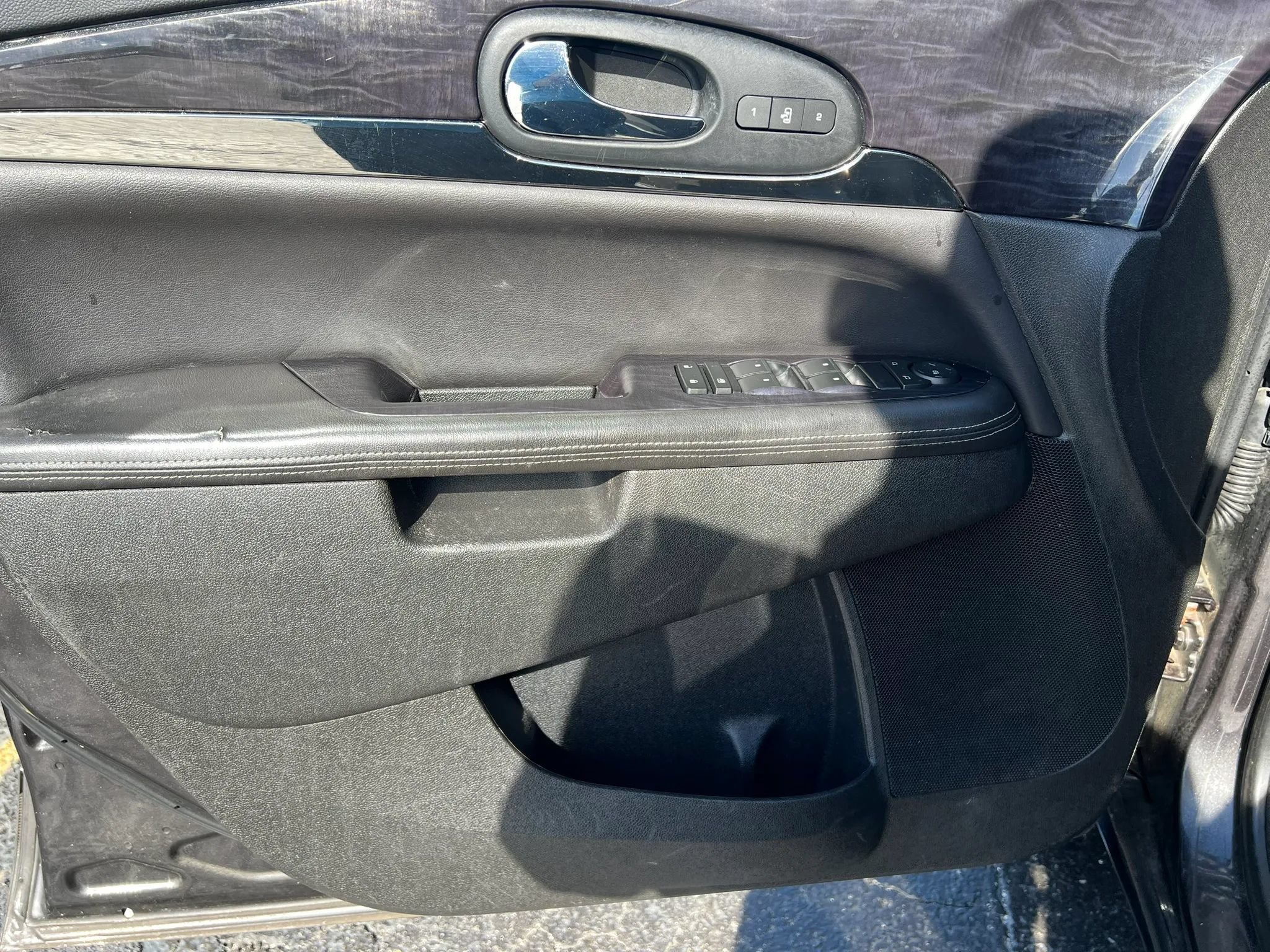 Used 2017 Buick Enclave Leather FWD image 9
