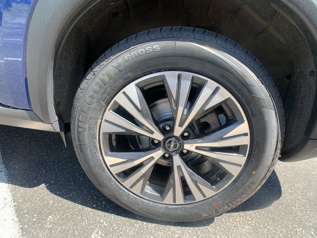 Used 2023 Nissan Rogue SV AWD/4WD image 31