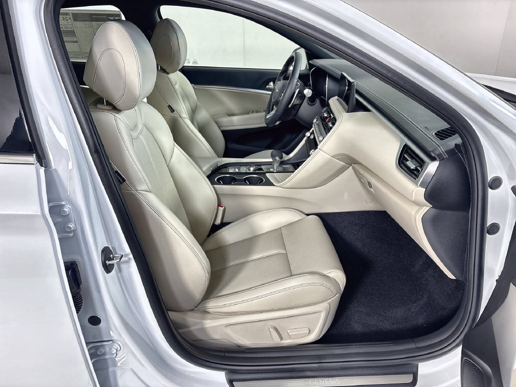 New 2026 Genesis G70 2.5T RWD image 25