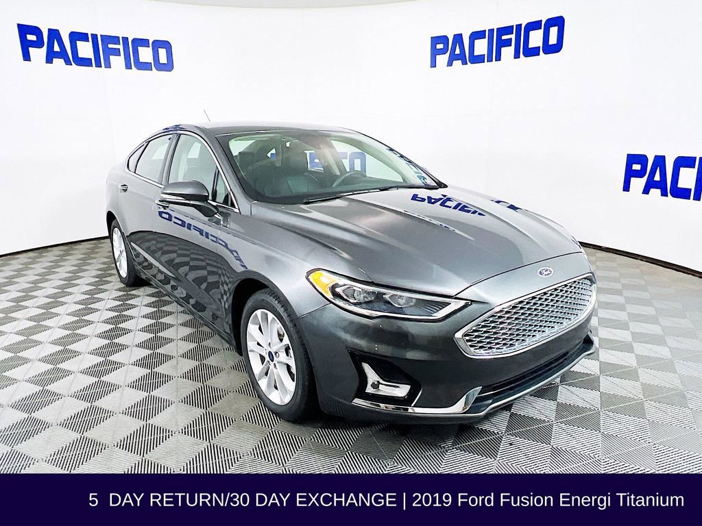 Used 2019 Ford Fusion Energi Titanium image 1