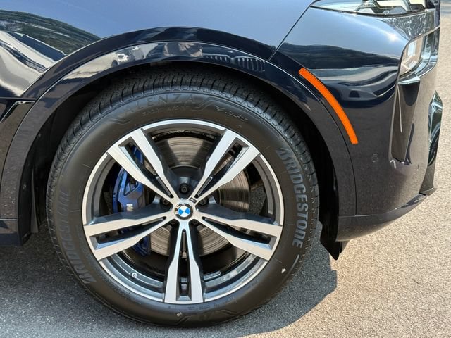 Certified 2024 BMW X7 xDrive40i w/ M Sport Package AWD/4WD image 9